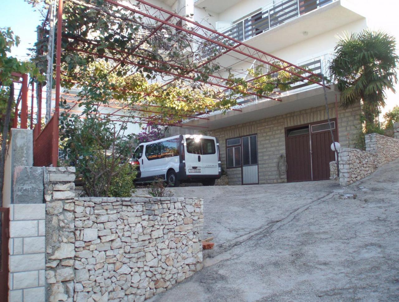 Apartments And Rooms Mirja-Parking Primosten Exterior photo